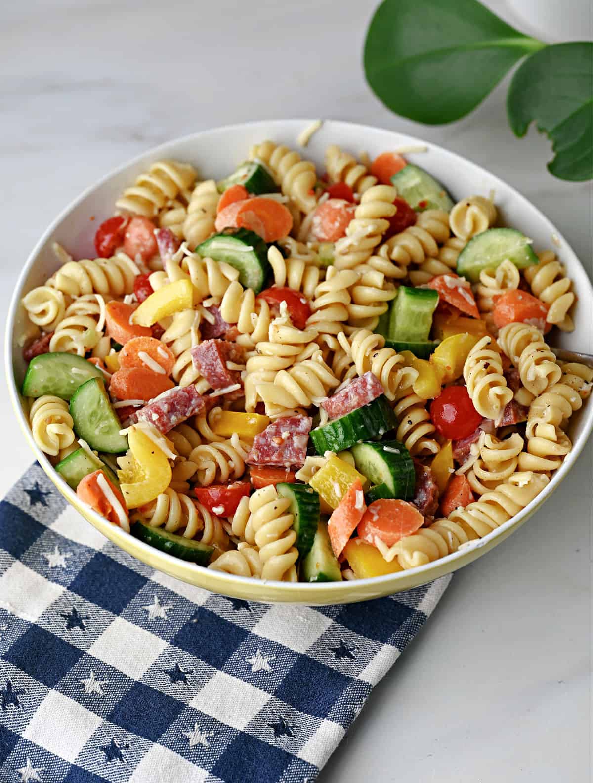 Easy Pasta Salad: Quick and Easy with Few Ingredients - Ovenspiration