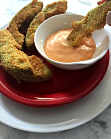 avocado fries dipping in sauce