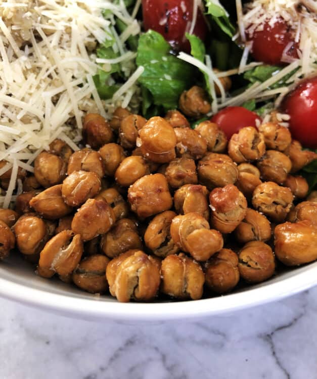 close up of roasted chickpeas in a bowl