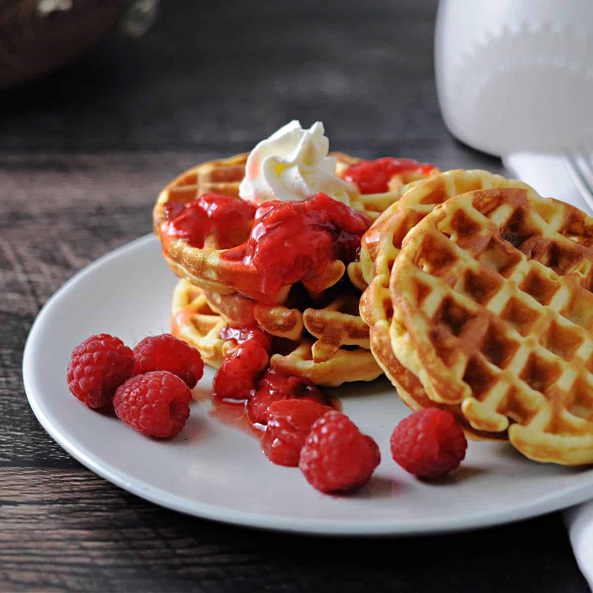 Blazant 550W Mini Waffle Maker, Belgian Waffles Keto Chaffles