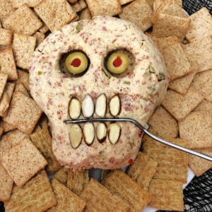 Skull cheese ball