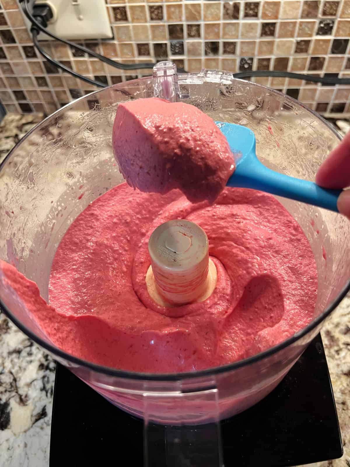 Two-ingredient raspberry nicecream - Heavenlynn Healthy