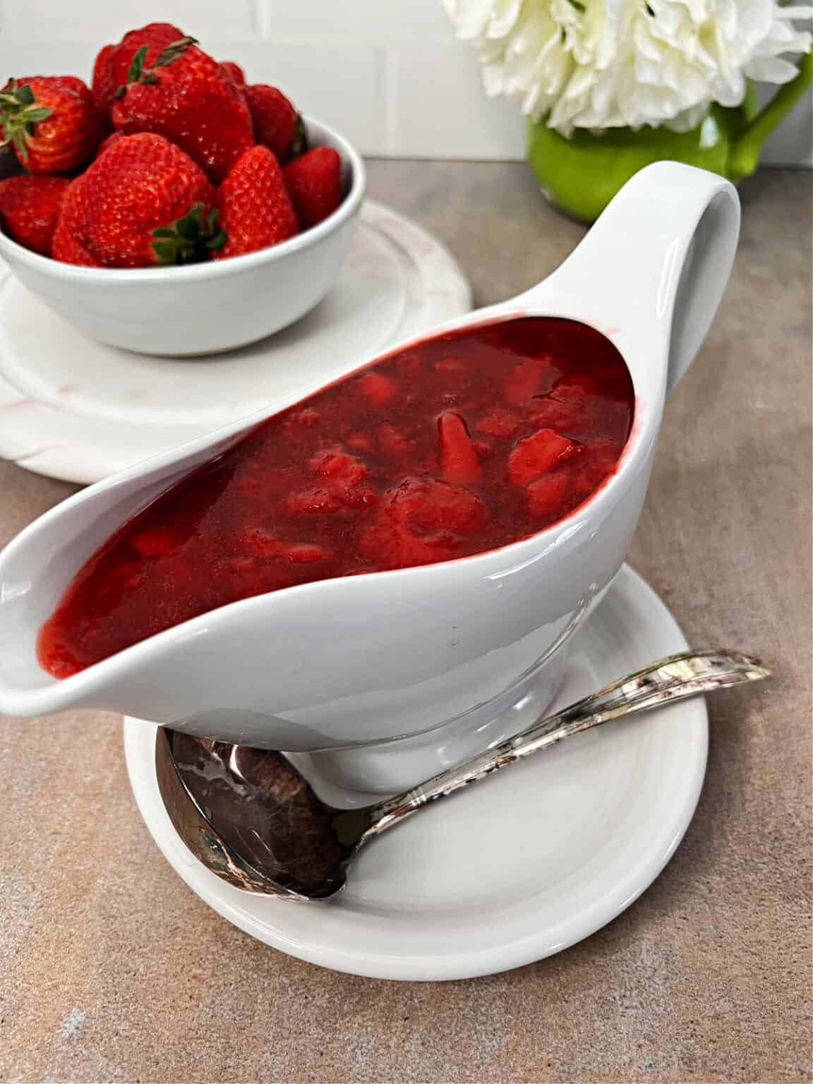 Berry Sauce from Frozen Berries - 2 Ingredient - Ovenspiration