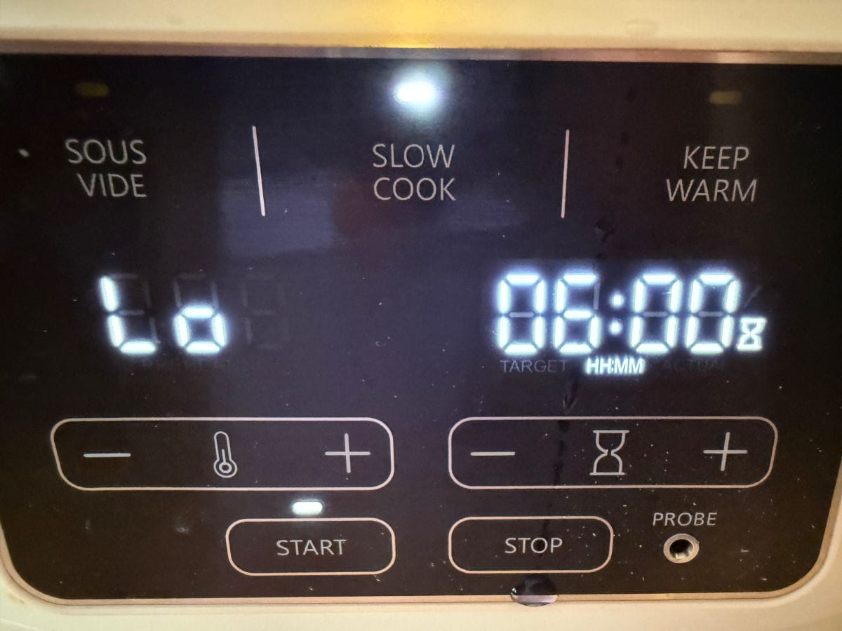 setting crockpot to cook on low for 6 hours.