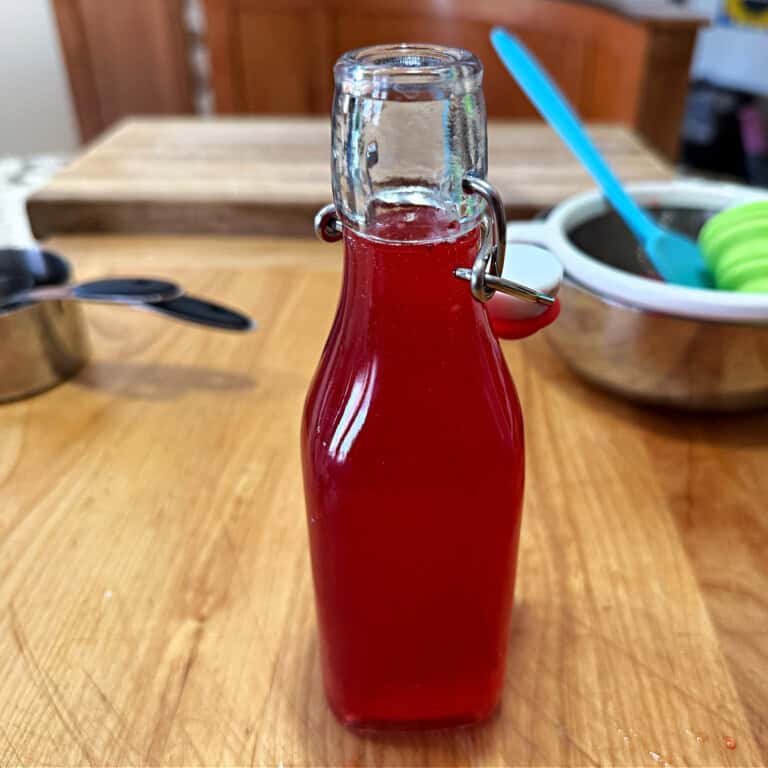 Raspberry Simple Syrup - Ovenspiration